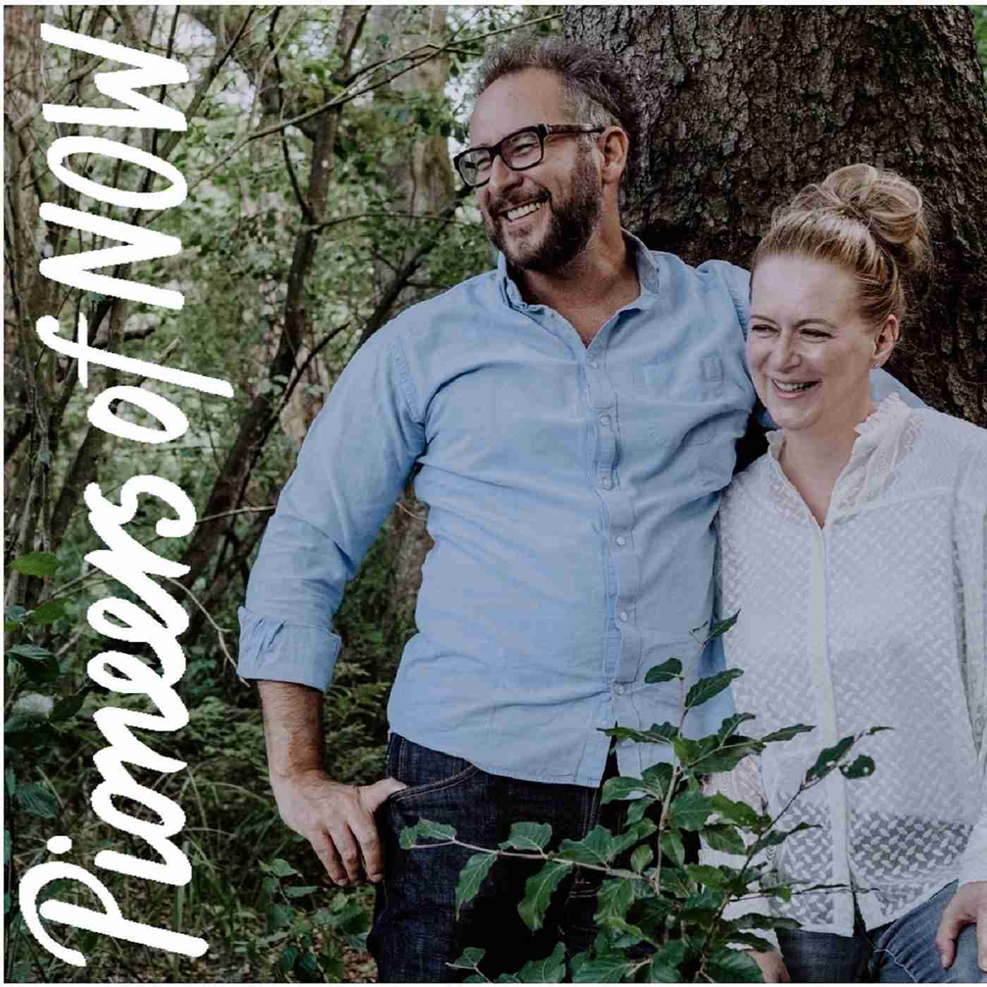 esther und Johannes narbeshuber im Wald für Podcast leadership