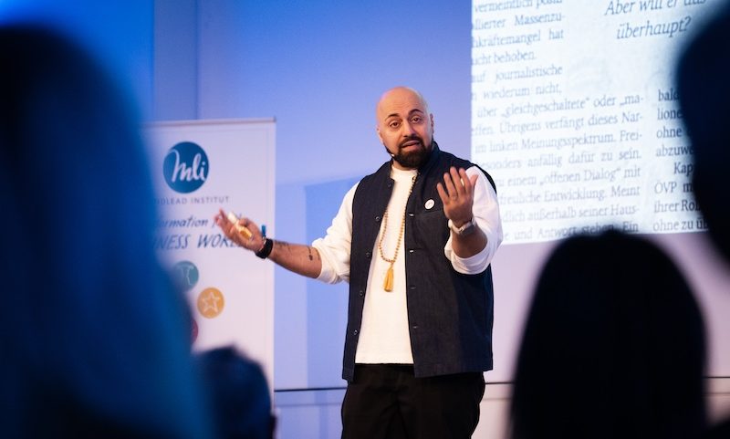 Ali Mahlodji bei den Rhize Up Days 2025