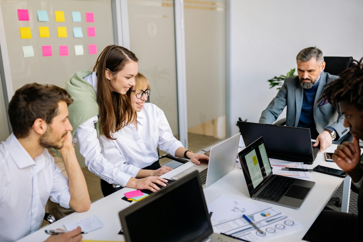 4 Personen in Office